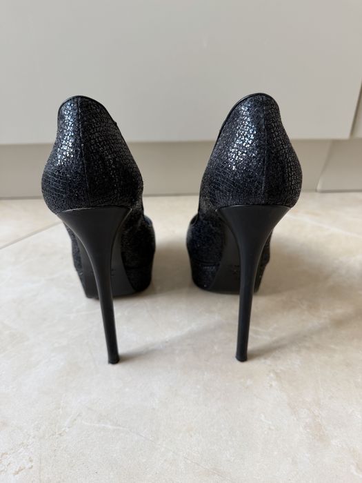 Casadei блестящо черни обувки