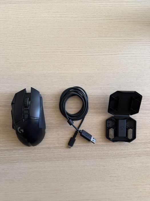 Vând mouse Logitech G502 Lightspeed