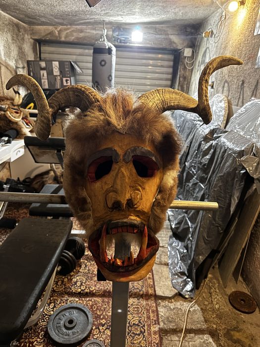 Изработка на кукерски маски и тояги за сурва