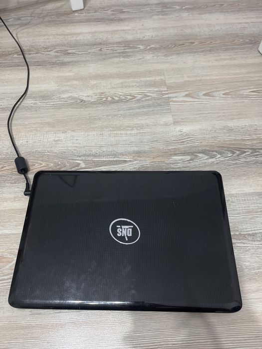 Продам Ноутбук DNS