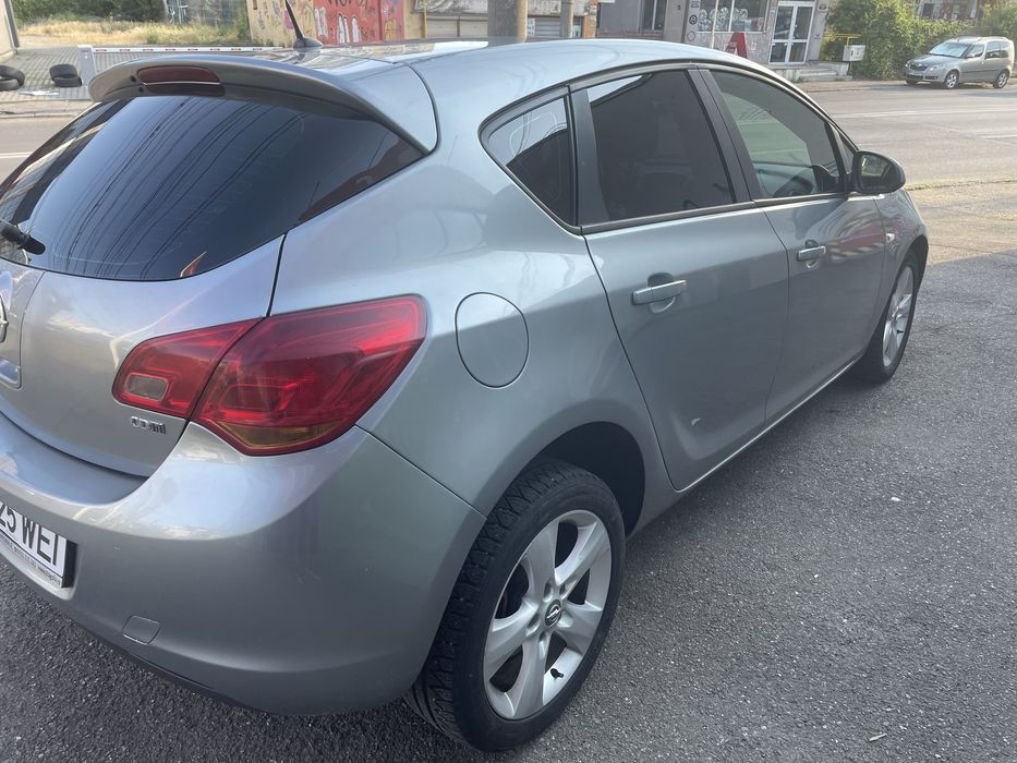 OPEL Astra 2010 — imagine 4