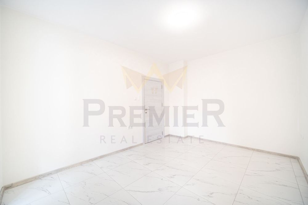 Продава се Тристаен апартамент в Варна, Център - 86 кв.м за 1928 €/кв.м - Снимка #3