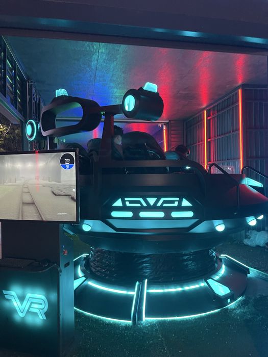 vr аттракцион Тарелка