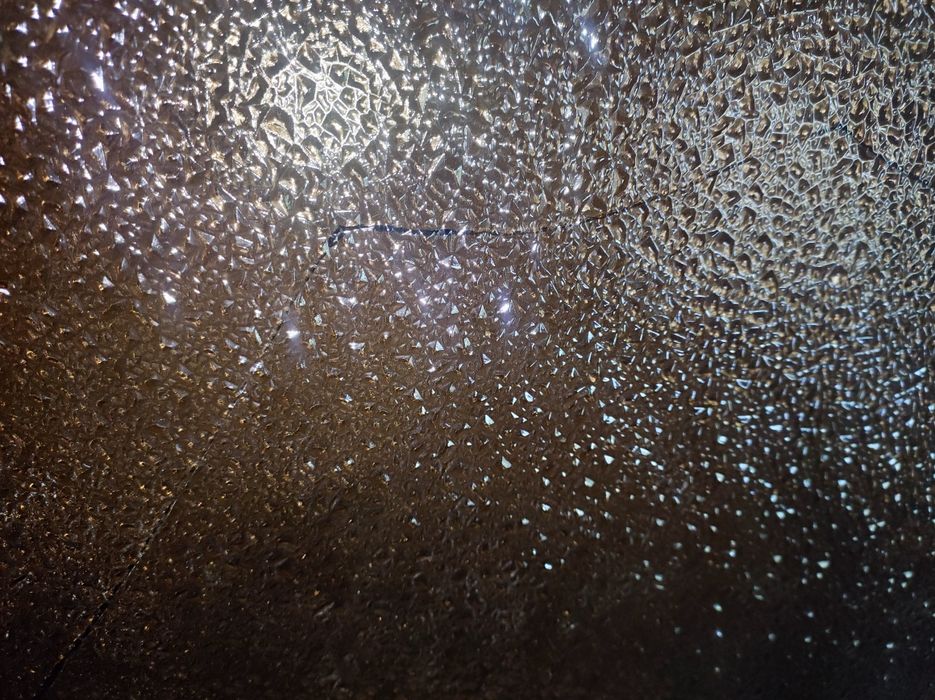 Продаю двери без дверного косяка МДФ шпон, цена за 1 дверь 200.000 сум