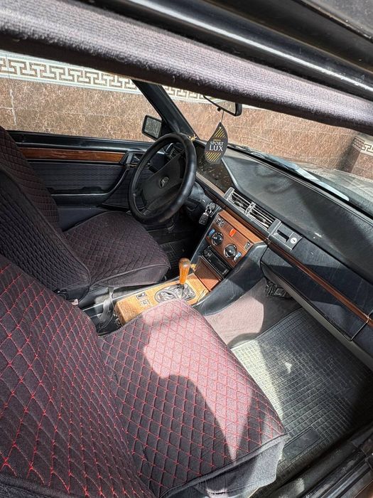 Mercedes W124, holati yaxshi, kelishamiz