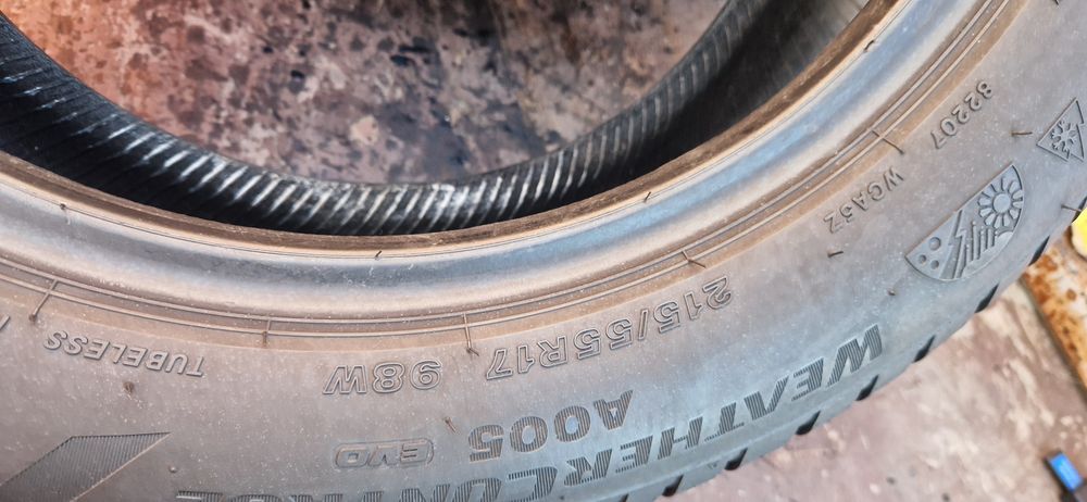 2 Anvelope Bridgestone 215 55 R17 M+S. Dot 2021