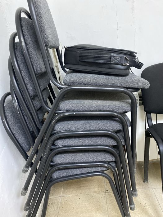 Продам тканевые стулья 10тыс общий за все