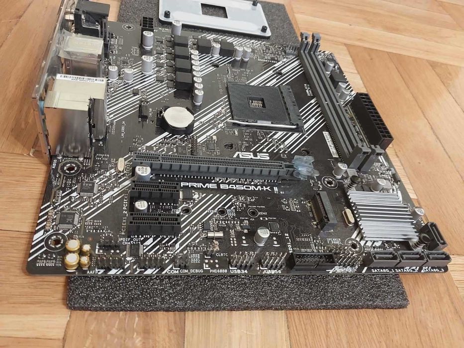 AMD Ryzen 7 3700X + Asus Prime B450M-K II