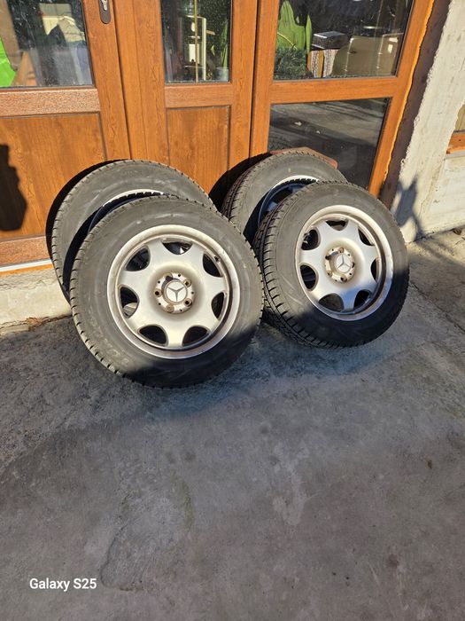 205 60 16 чисто нови зимни гуми с джанти мерцедес