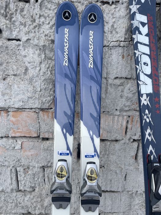 Ski uri VOLKL impecabile
