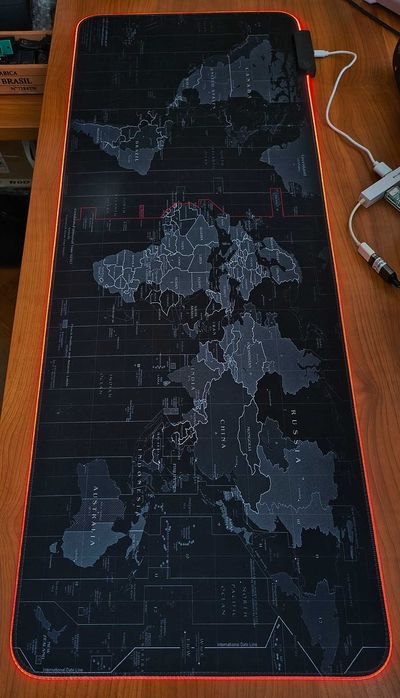 Подложка за мишка RGB World map и USB плазмена лампа за бюро