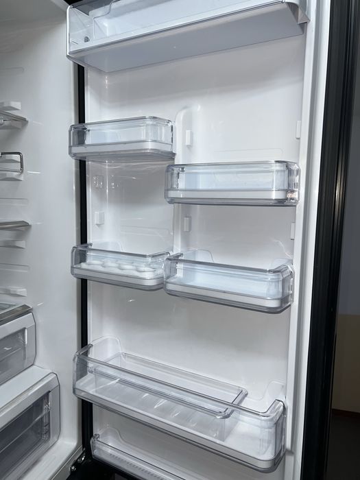 Продам холодильник Samsung RL55TTE2A