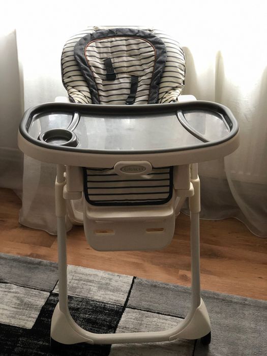 Scaun masa bebe in stare foarte buna