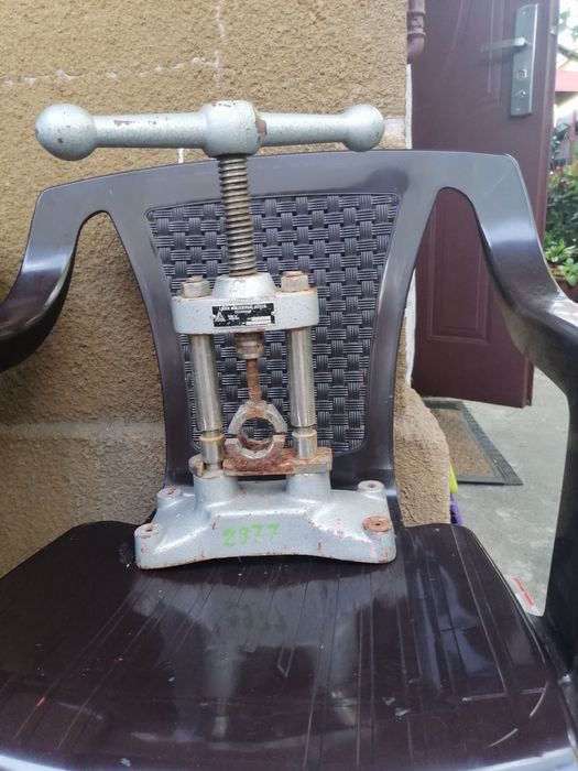 Menghina pentru tevi