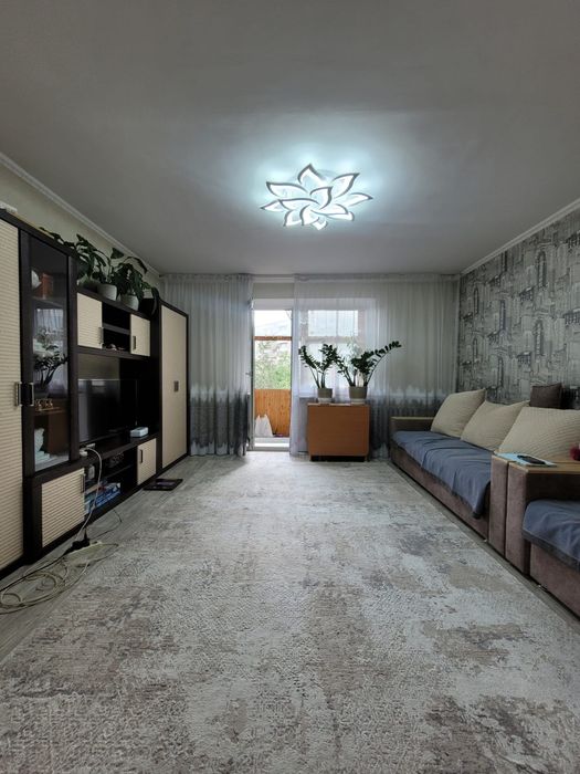 Продается 4 комнатная квартира район Цемпоселок