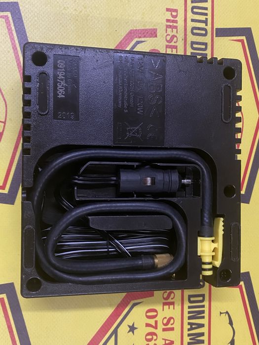 Compresor auto umflat roti original Hyundai Kia 12V 120W 10A OEM