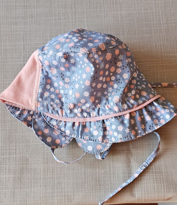 Бебешка лятна шапка