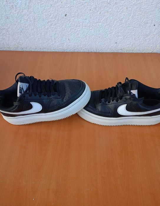 Vând pantofi sport Nike, produs de calitate superioara mărimea 40