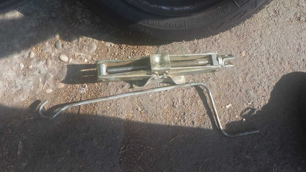 Tico Janta si anvelopa Debica bonus cric