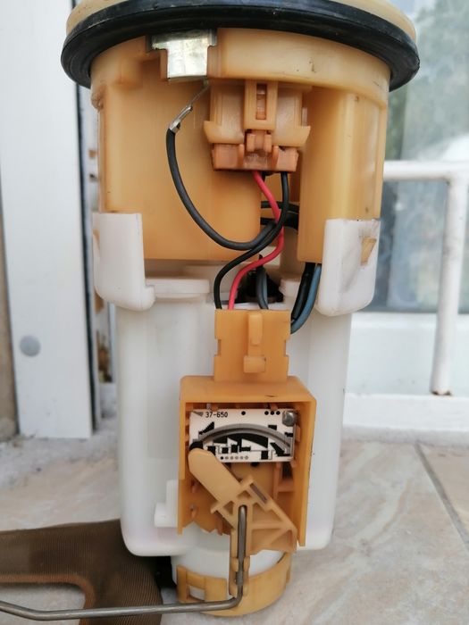 Бензинова помпа за Toyota yaris verso 1.3 vvti 86 коня 2002