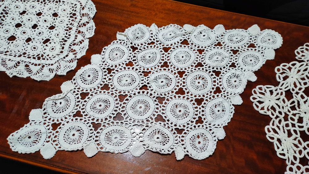 Mileu / Milieu - lucrat manual, din macrame, perioada comunista