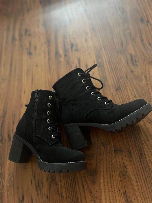 Pantofi eleganti