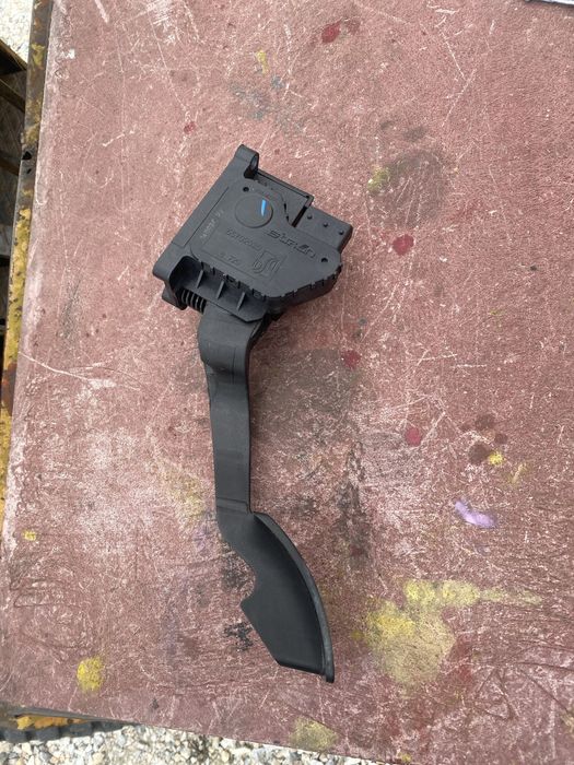 Педал газ потенциометър за газта на опел корса Д