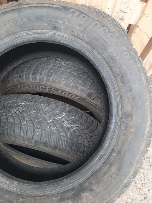 Продам шины 225/65/17  бриджистон