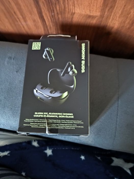 Vând căști wireless smokin'buds.