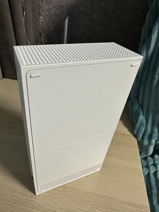 Продам XBOX series S + 2 геймпада