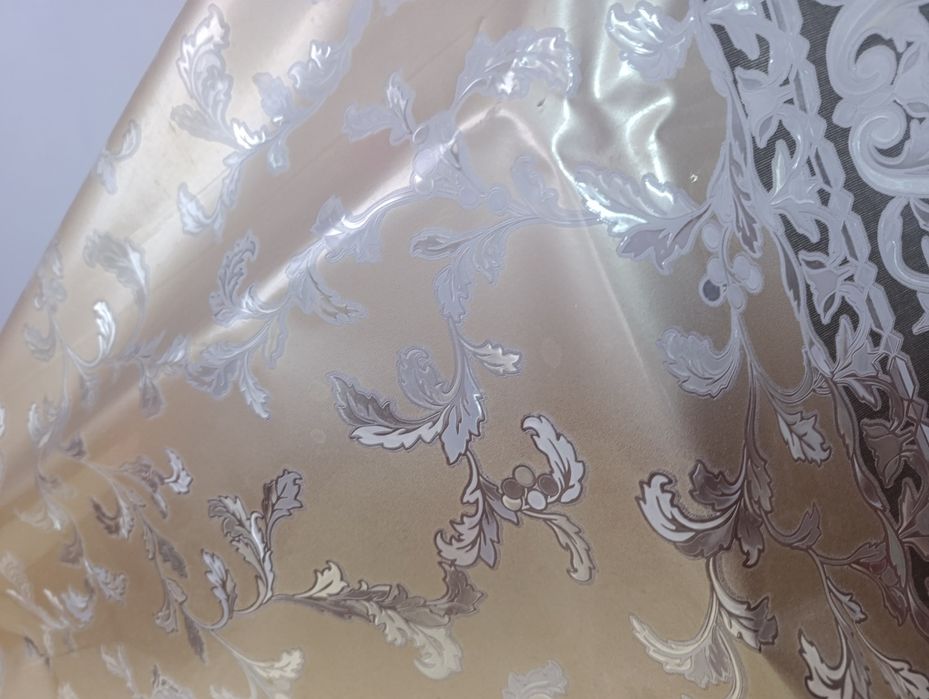 Продам клеёнку, б/у в хорошем состоянии