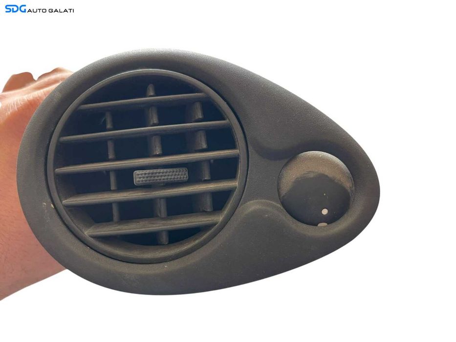 Gura Grila Aer Aerisire Ventilatie Bord Stanga Renault Clio 3 2005 - 2014 Cod 220407AN [B4480]