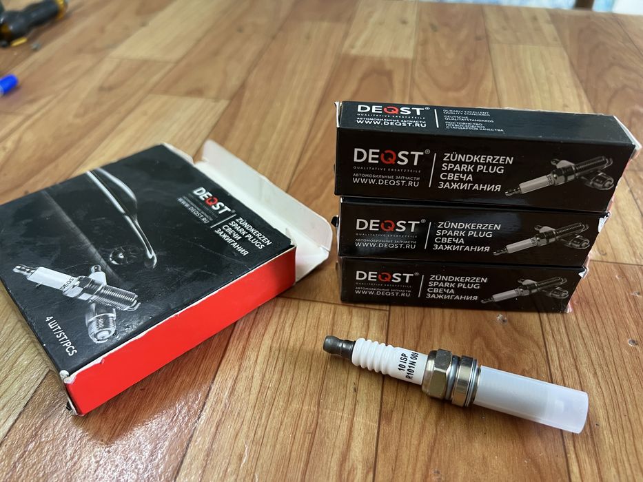Свечи зажигания DEQST LZKR6B-10E