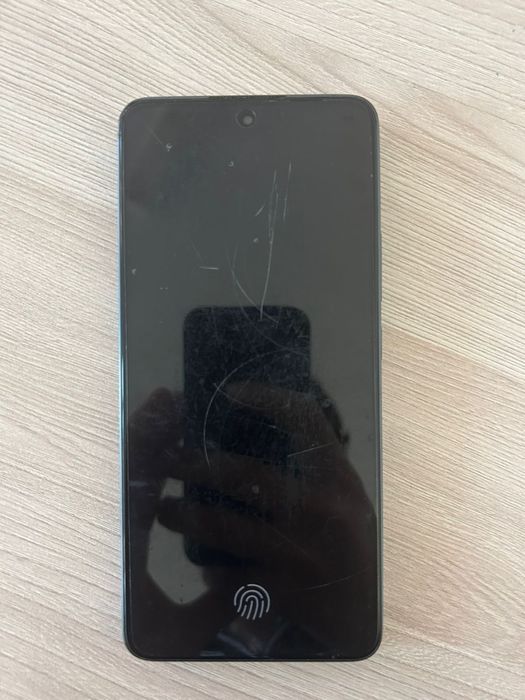 Продаю телефон  новый