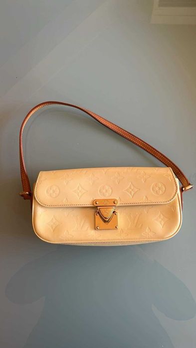 Дамска кожена чанта loui vuitton malibu street bag
