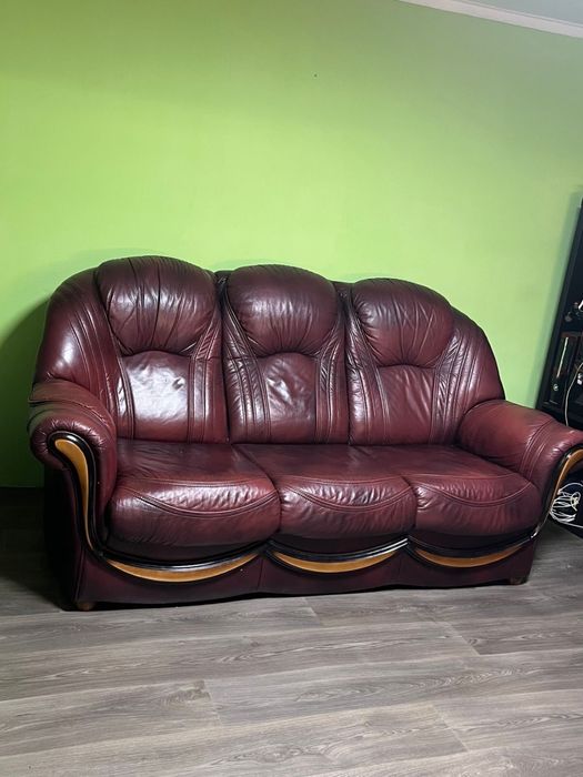 Продам кожаный диван оригинал