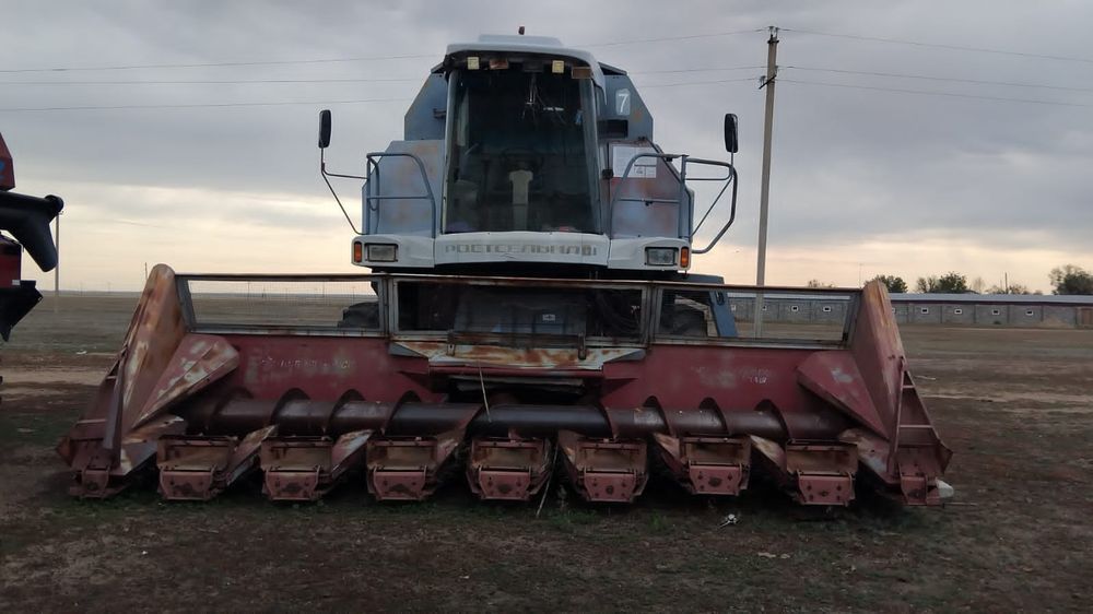 Продам комбайн вектор