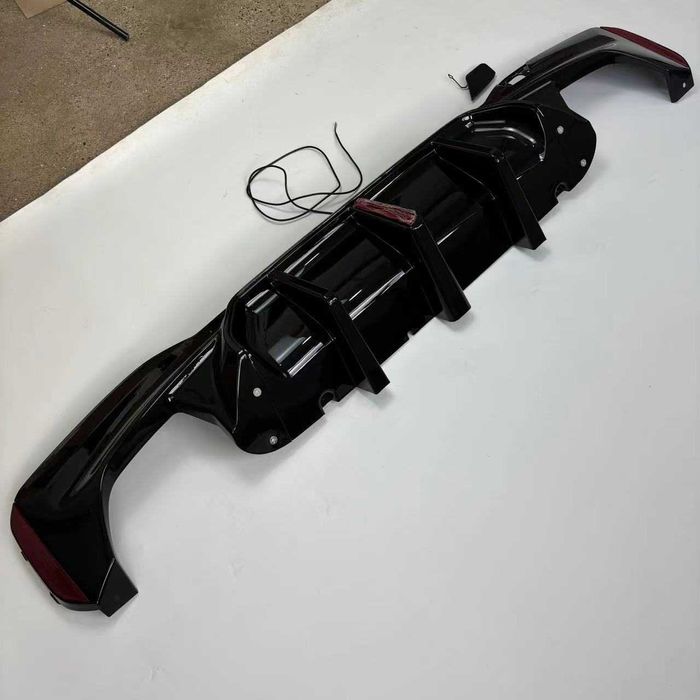 Дифузьор за задна броня на БМВ Ф10 Ф11 BMW F10 F11