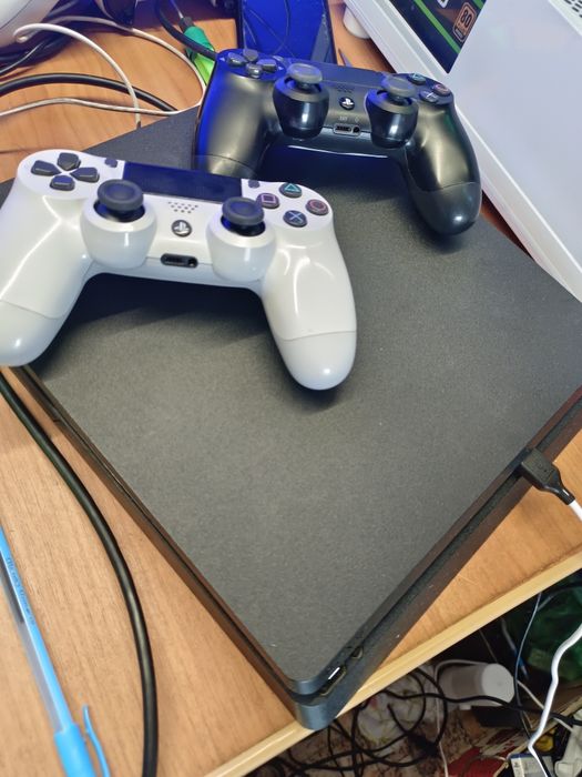 Ps4 slim 1000GB+FC26,MK11 GTAV и другие