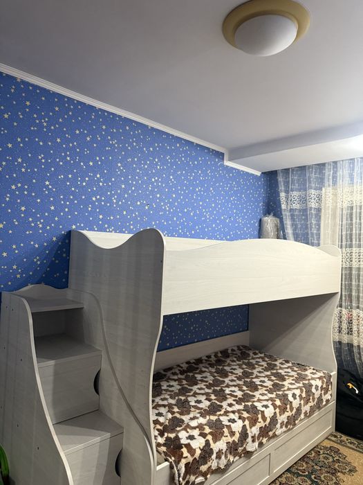 Кровать двухъярусная