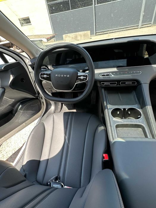 Арендовать  автомобиль Roewe D7