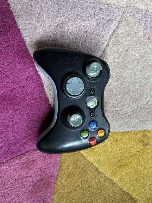 Конзола Xbox 360 с контролер