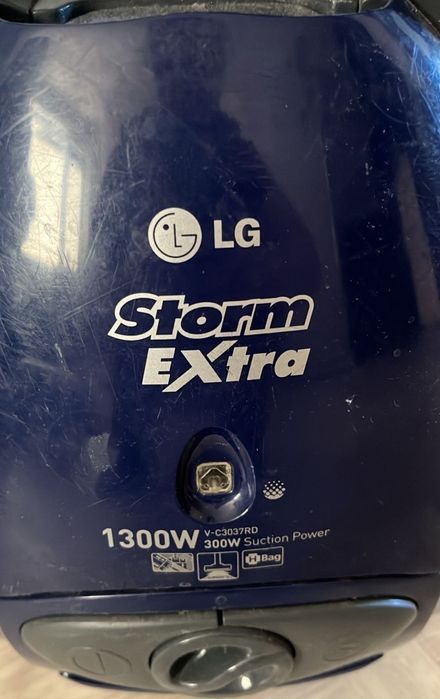 Пылесос LG 1300 W