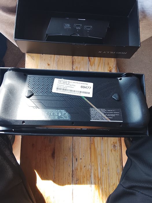 Asus rog ally X 1 TB nou desigilat