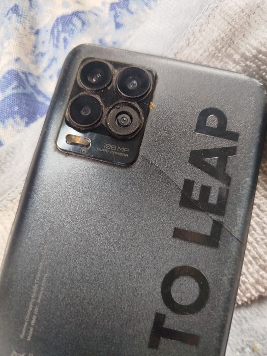Realme 8 pro на запчасти