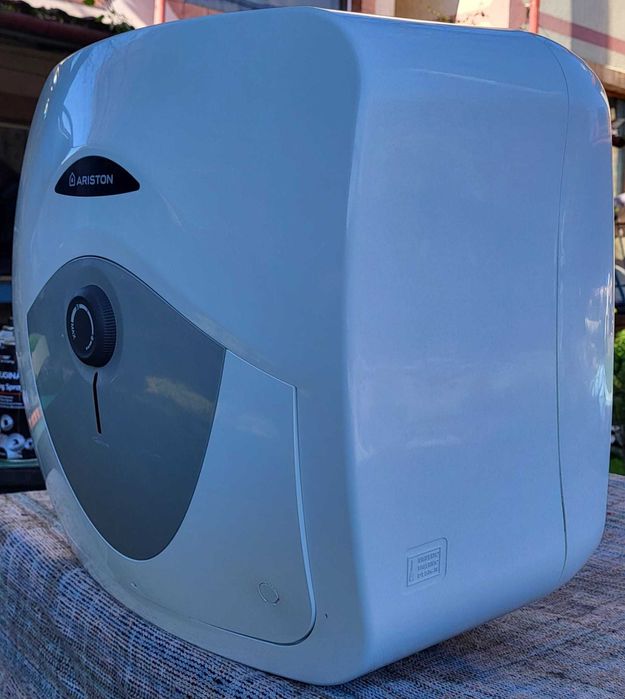 Boiler electric Ariston 30L – 1500W, stare excelentă (ca nou)