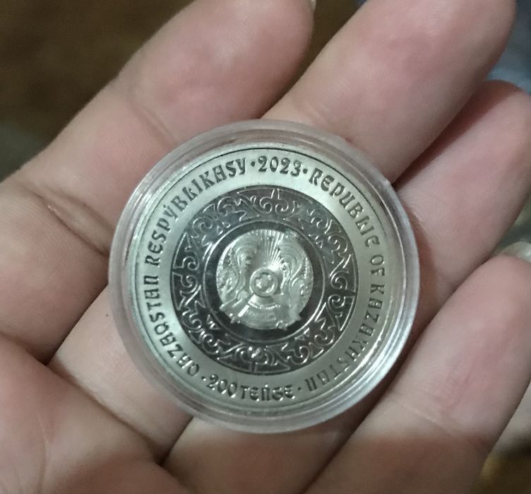 коллекционная монета