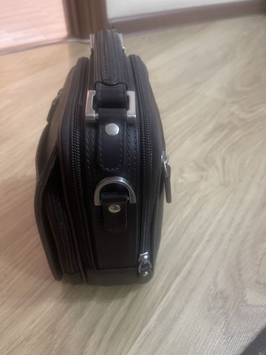 Продам барсетку новую