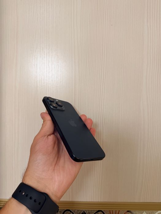 iPhone 15 Pro Max 256Gb - В отличном состоянии