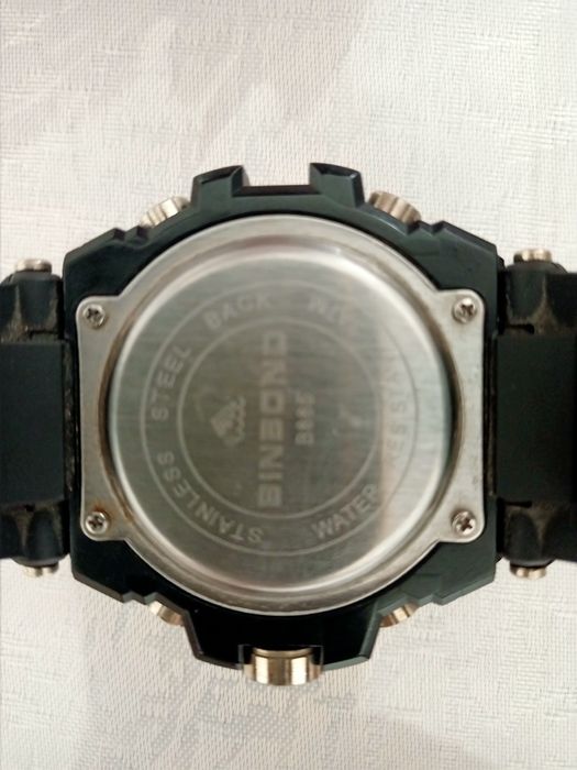 Наручные спортивные часы